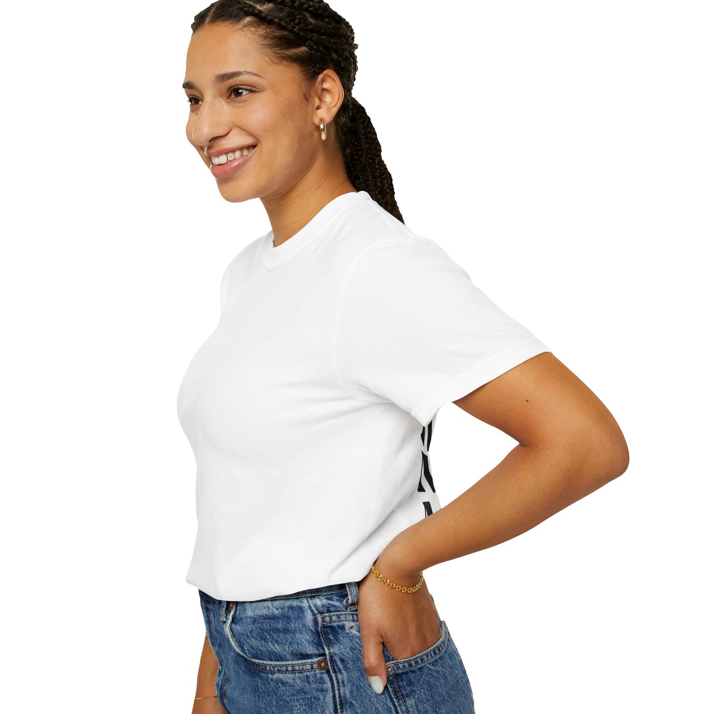 Stylish Mom T-Shirt - Garment-Dyed Unisex Tee for Mother's Day