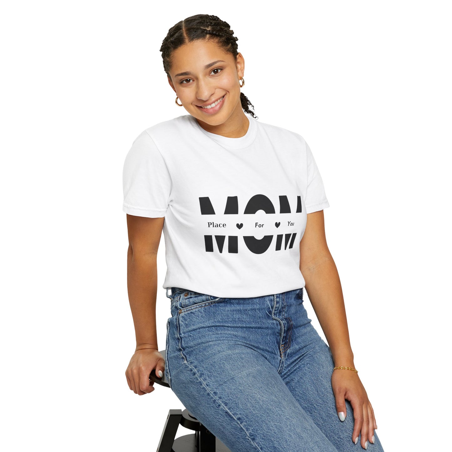 Heartfelt MOM Unisex Garment-Dyed T-Shirt - Perfect Gift for Mother's Day